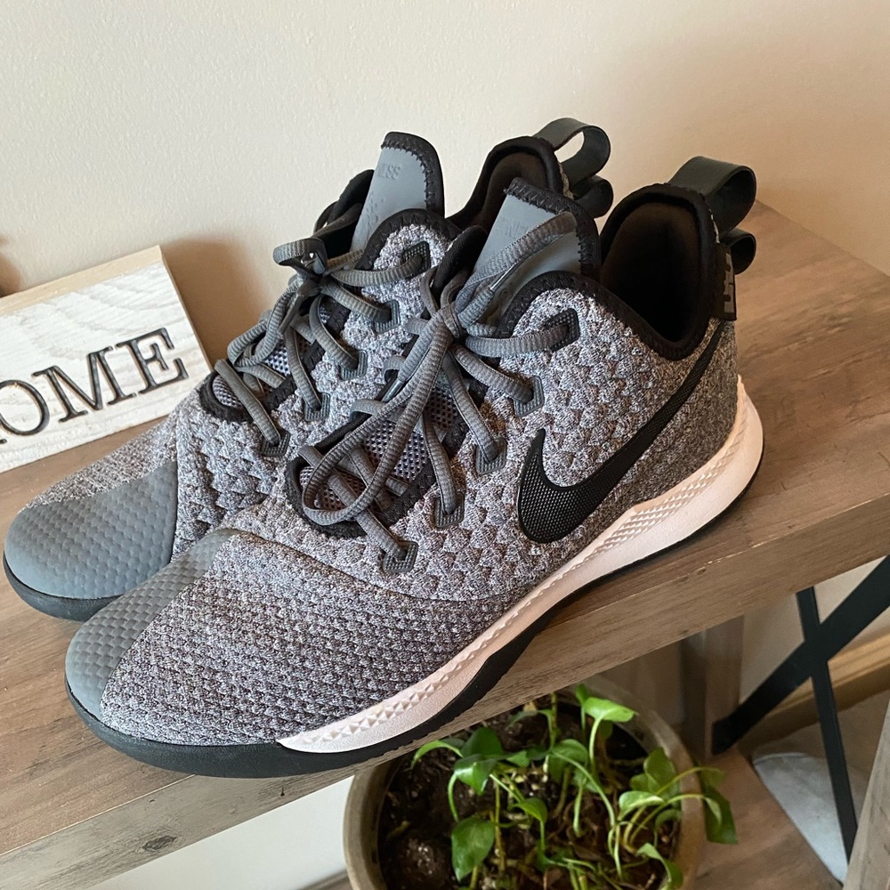 Nike LeBron Witness 3. Dark gray low top.